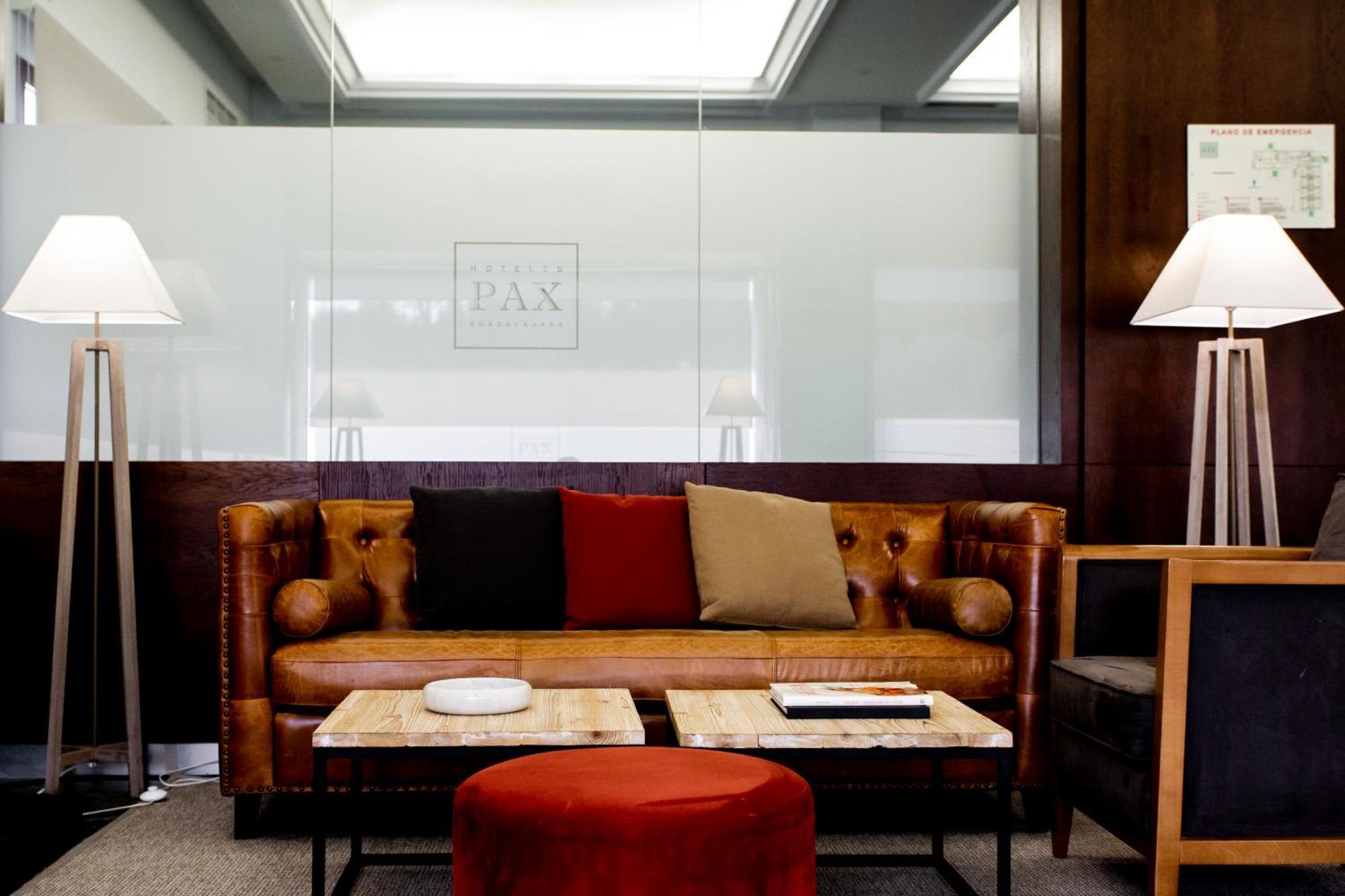 Hotel Pax Guadalajara Bagian luar foto