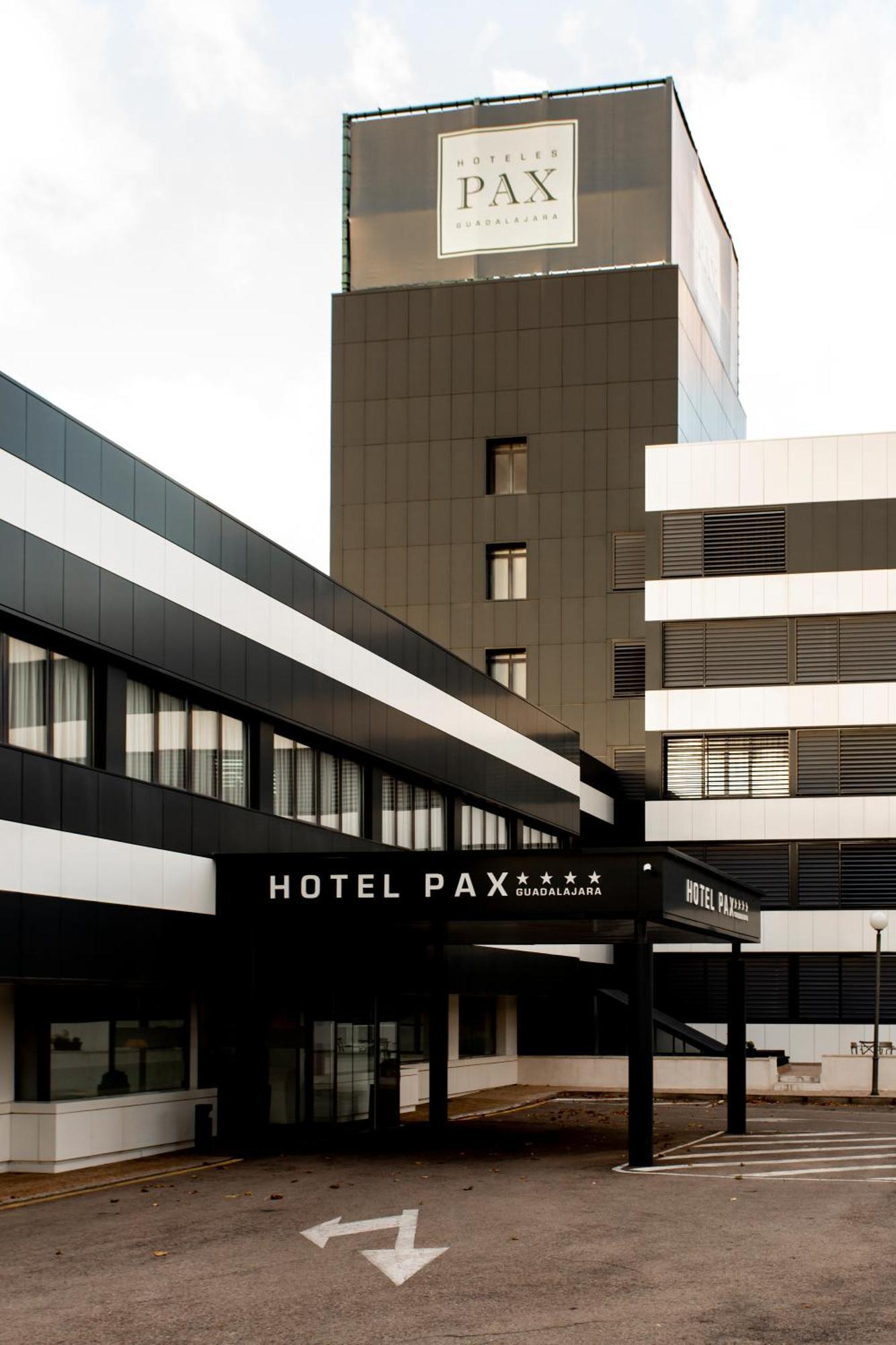 Hotel Pax Guadalajara Bagian luar foto