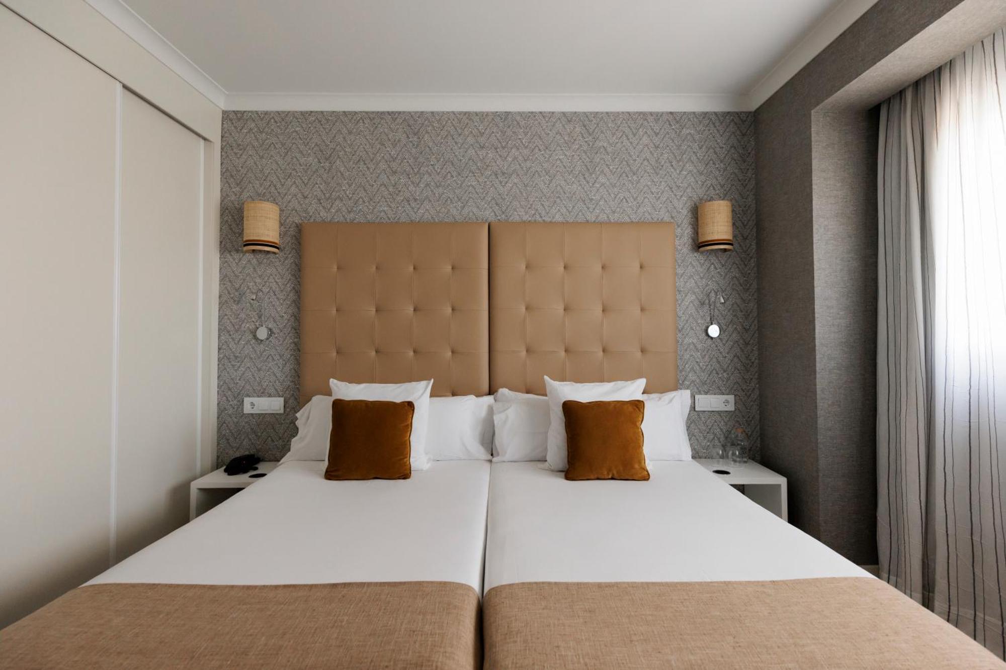 Hotel Pax Guadalajara Bagian luar foto