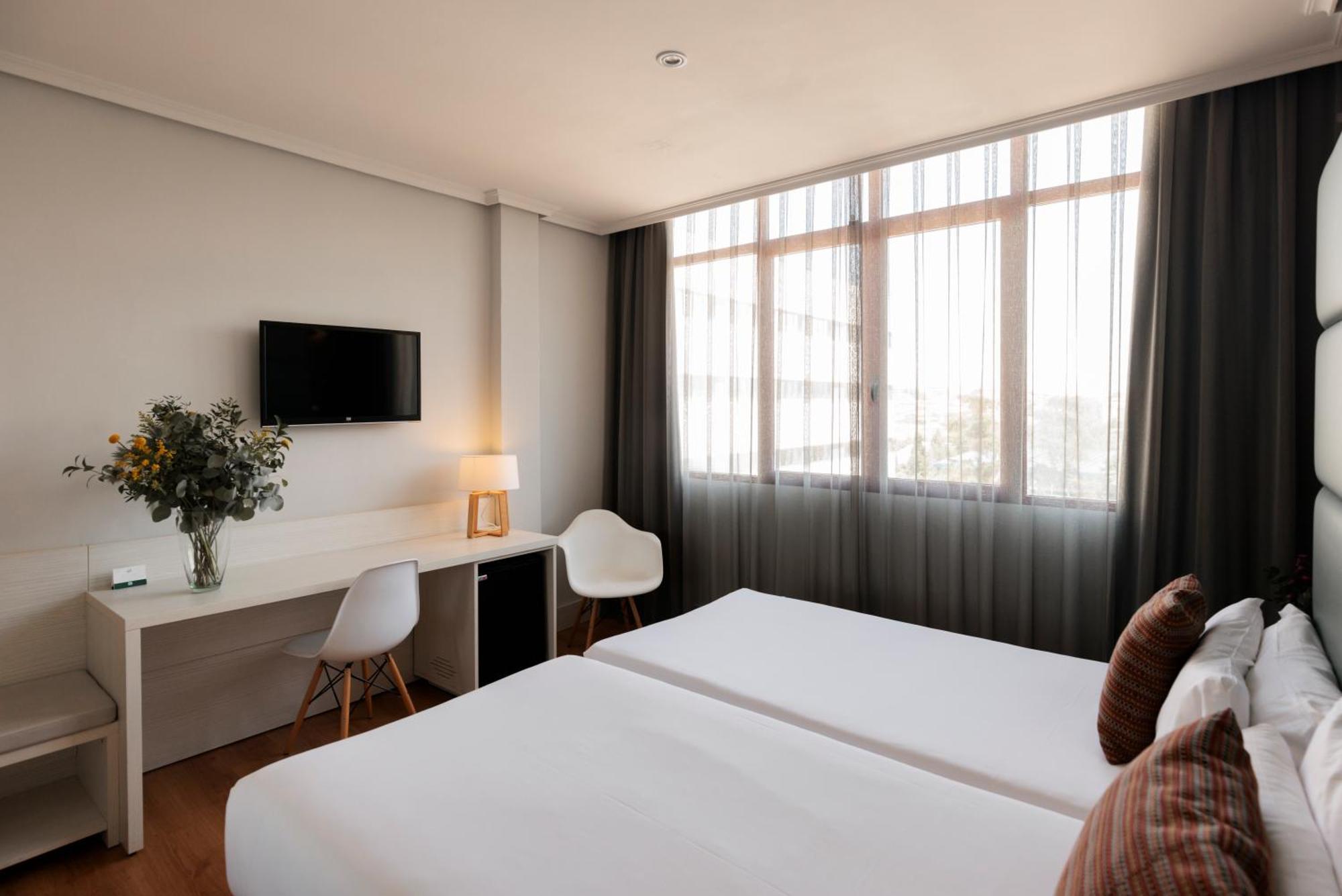 Hotel Pax Guadalajara Bagian luar foto